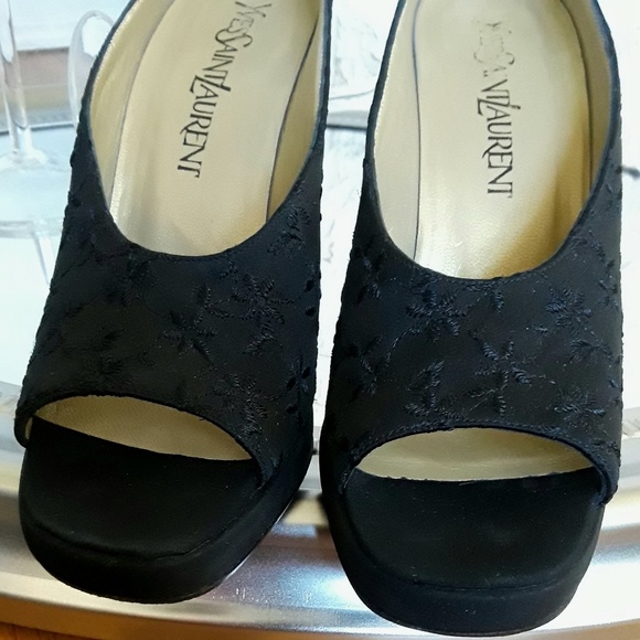 Yves Saint Laurent Slides - Picture 3 of 7